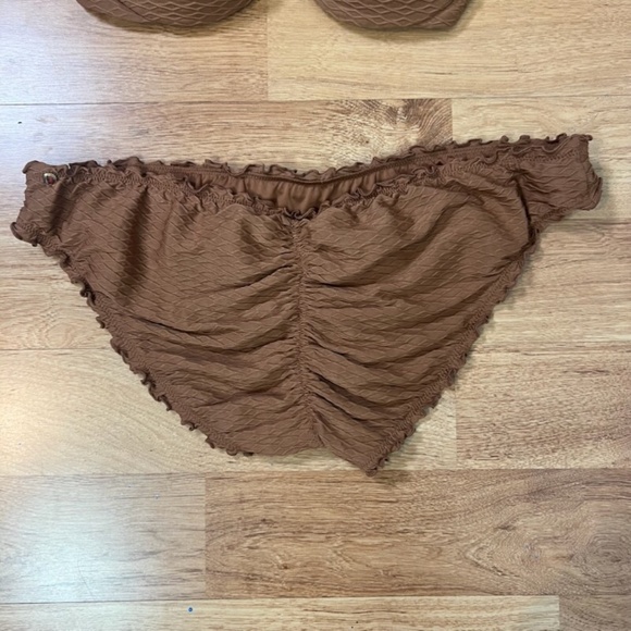 Victoria’s Secret Swim Light Brown Textured Cheeky Two Piece Swim Suit Set Beach - Picture 3 of 9